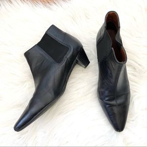 Unisa Pointed Toe Kitten Heel Bootie Black Size 7